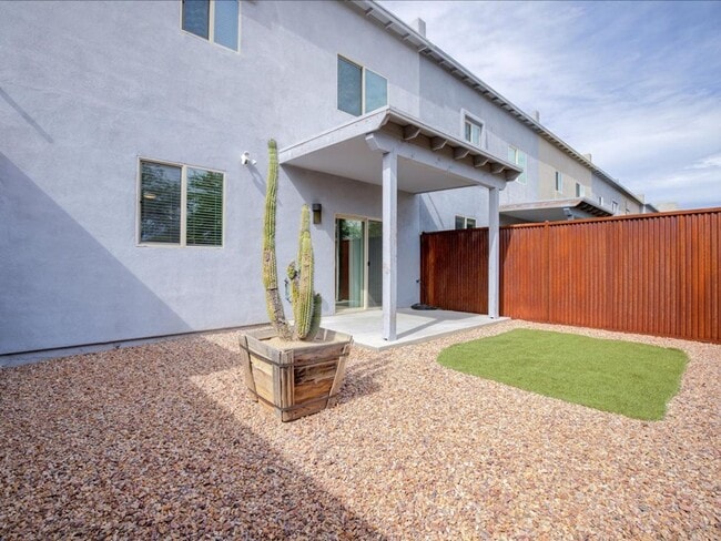 Building Photo - Stylish Two-Story Living with Modern Comforts!