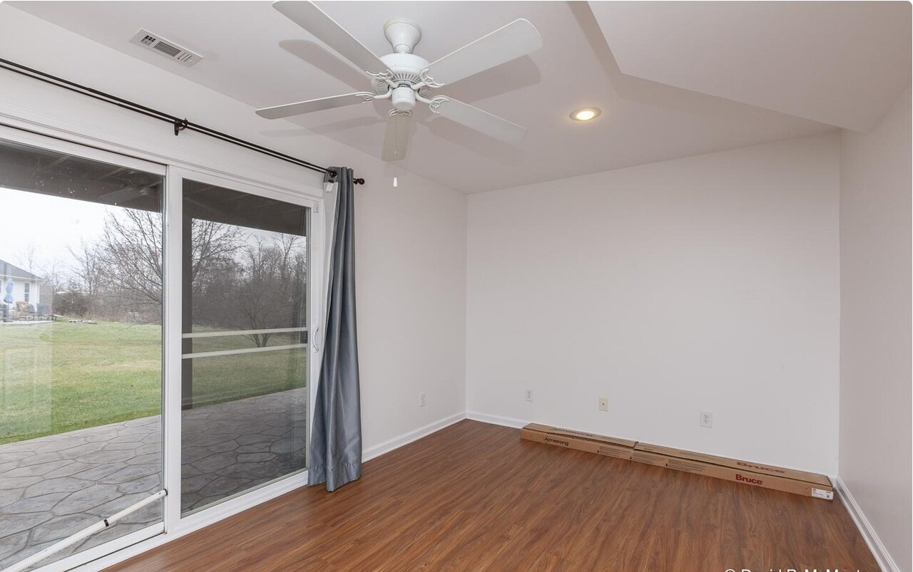 Building Photo - 106 Sir Washington St