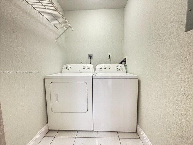 Building Photo - 2842 NW 55th Ave