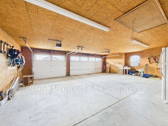 Building Photo - 1701 Rock Creek Rd