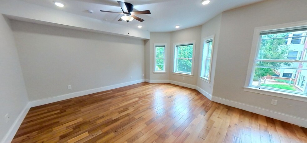 Primary Photo - 19 Caldwell St