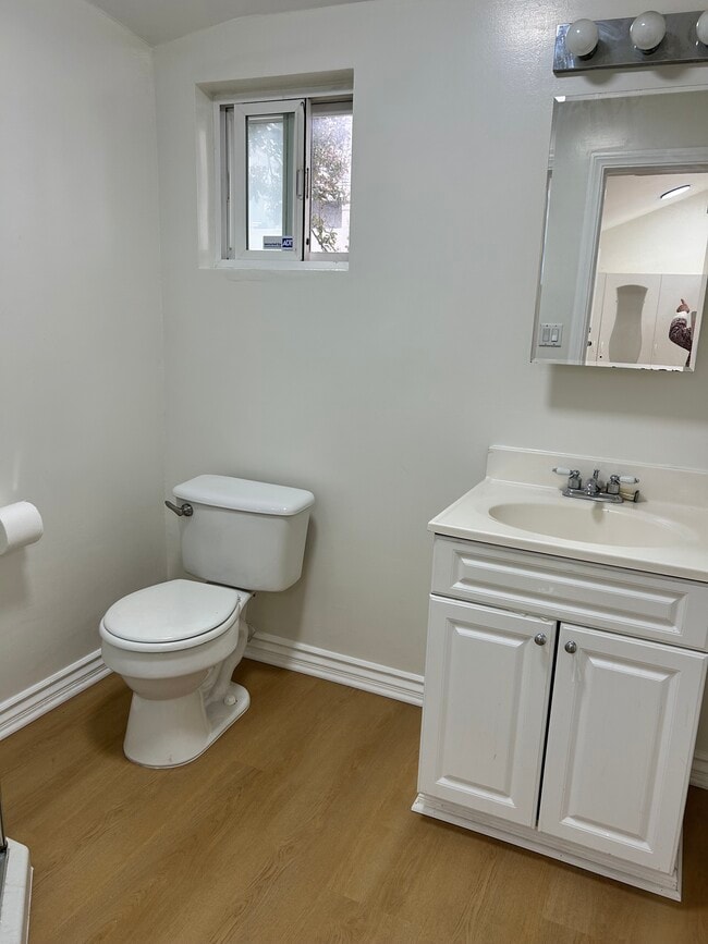 Building Photo - 17630 Cantara St