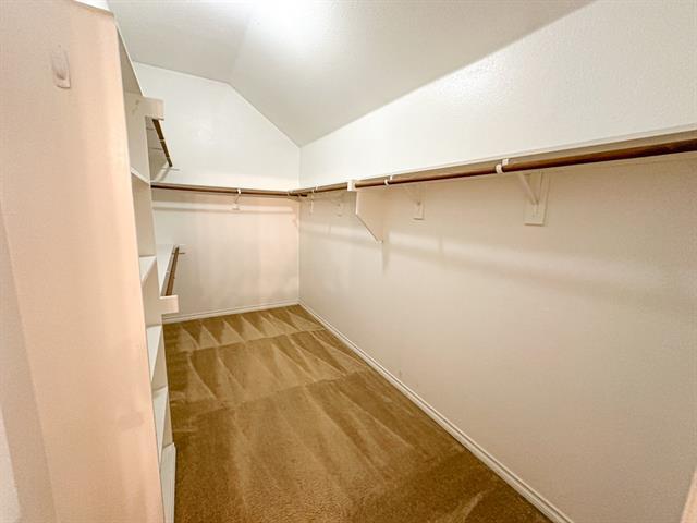 Building Photo - 1715 Nestledown Dr