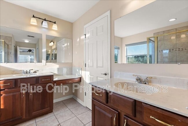 Building Photo - 5846 Manchester Bridge Dr