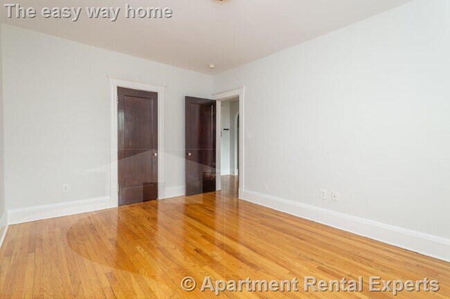 Building Photo - 123 Highland Ave