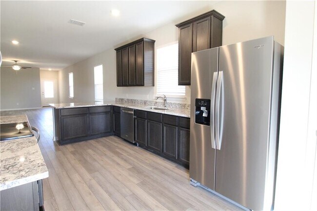 Building Photo - 509 Washington Dr