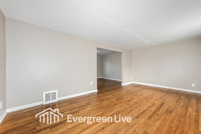 Building Photo - 919 Elizabeth St