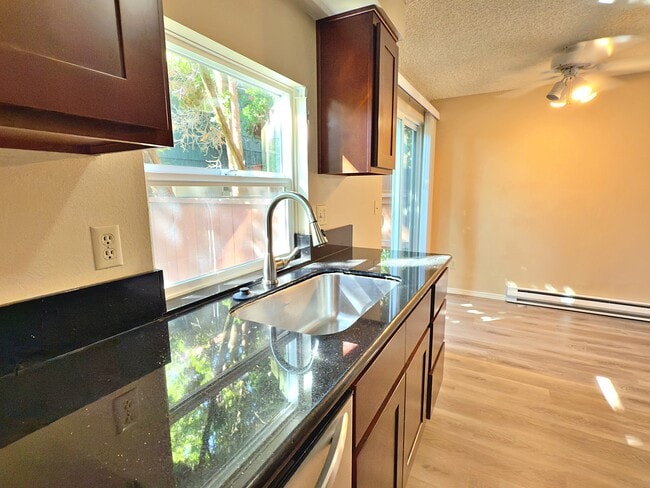 Building Photo - 3610 S Kelly Ave