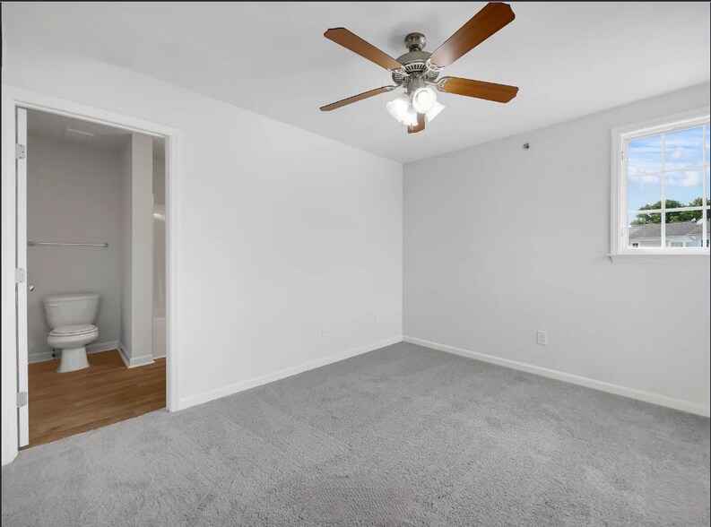 Building Photo - 1034 Wildwood Dr