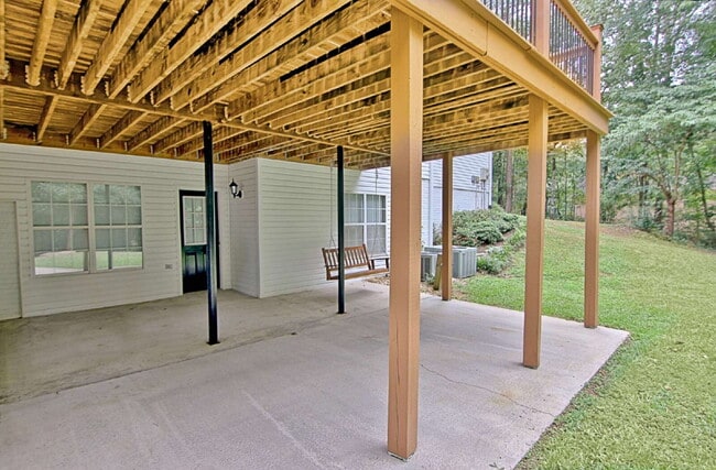 Building Photo - 49 Montrose Ln