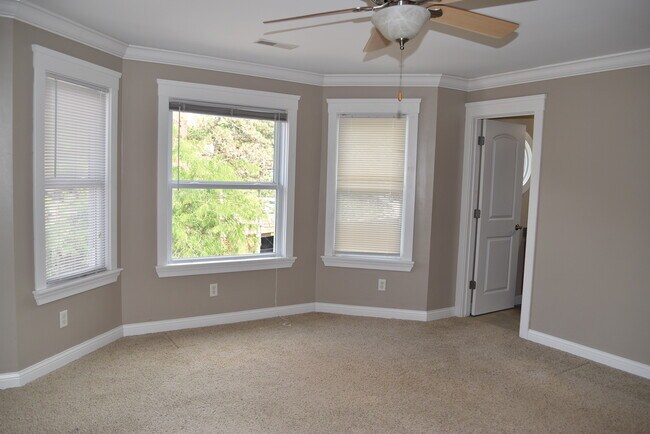 Building Photo - 2105 Herrick Ave