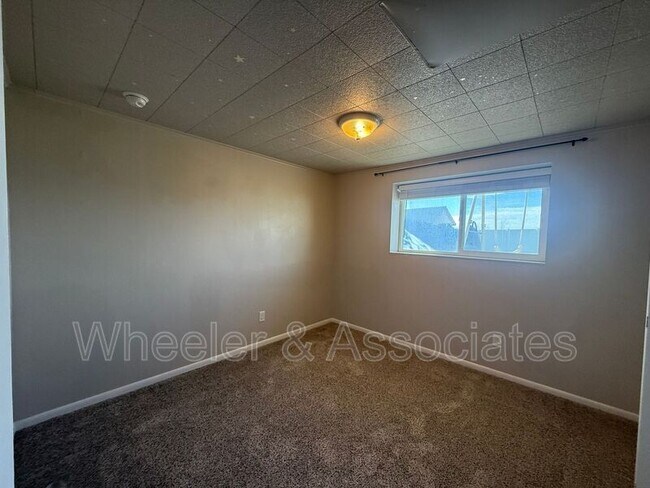 Building Photo - 2587 N 1450 E