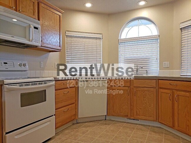 Building Photo - 12343 W Abram Dr