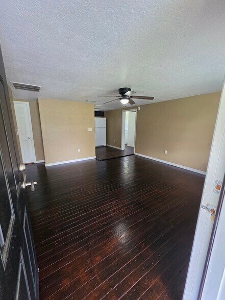 Building Photo - 5415 SE 110th Pl