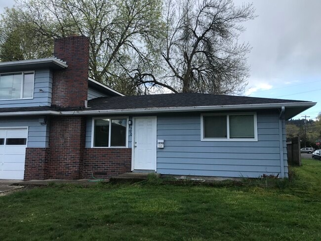 Building Photo - 1990 W 17th Ave