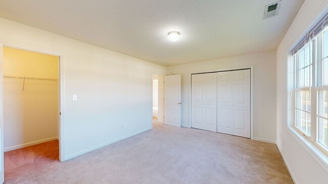 Building Photo - 216 Smallwood Rd