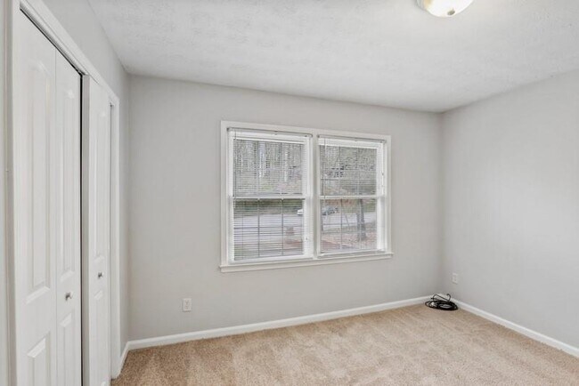 Building Photo - 3366 Idle Creek Way