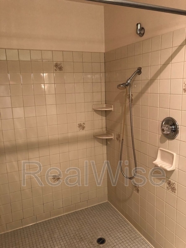 Building Photo - 7730 SW Eaker Pl