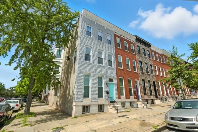 Primary Photo - 1700 N Broadway