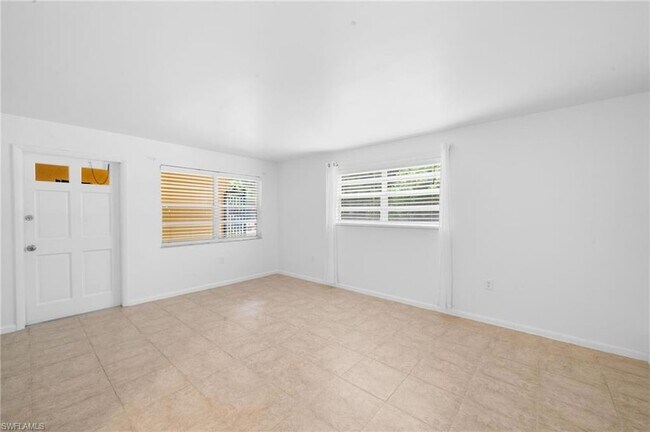 Building Photo - 4290 Gulfstream Dr