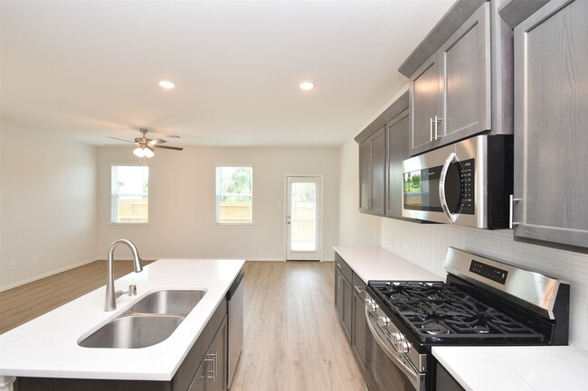Building Photo - 27823 Western Crk Ct