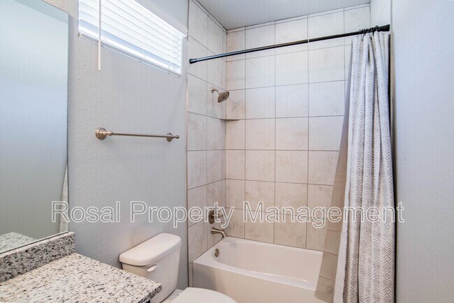 Building Photo - 933 Northern Blvd NE