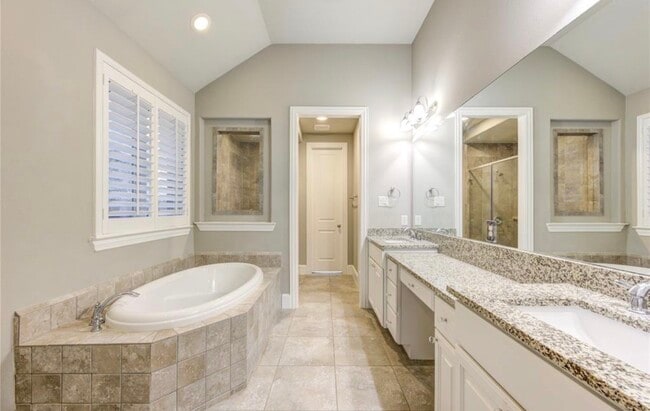 Building Photo - 29419 Wood Lily Dr