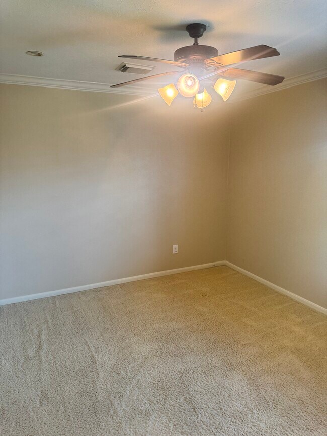 Building Photo - 11303 English Rose Trail