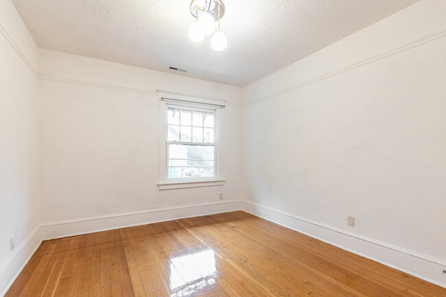 Bedroom - 2344 SE Ankeny St