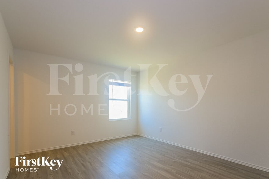 Building Photo - 1702 Morse Way