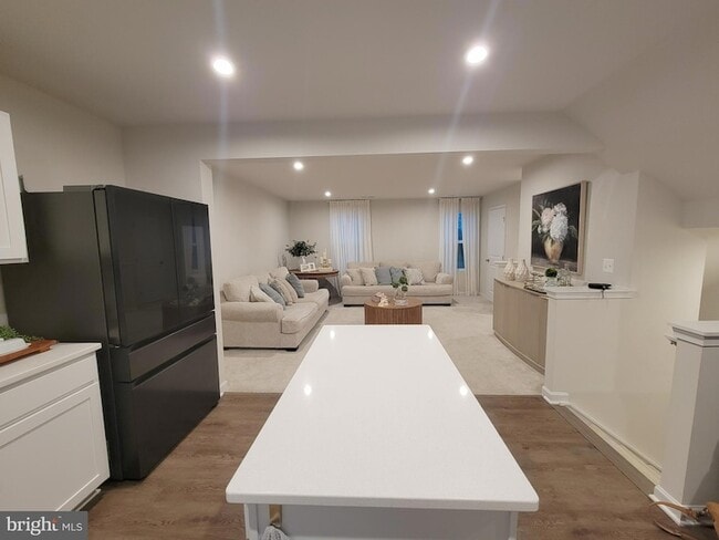 Building Photo - 2582 Laurel Pk Dr