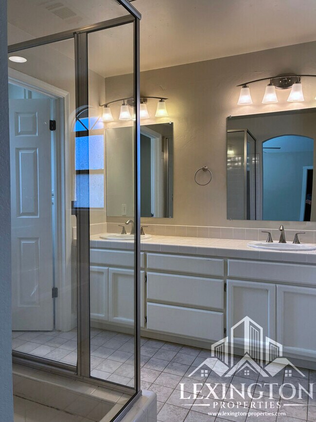 Building Photo - Beautiful, Folsom Home with Pool & Spa in ...