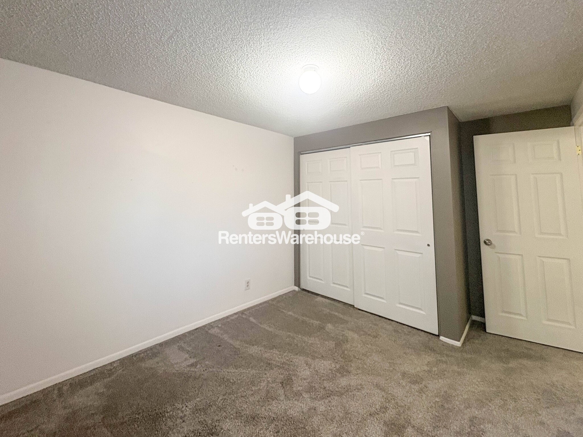 Building Photo - 632 E 116th Ave