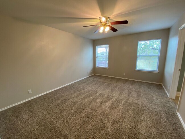 Building Photo - FALL INTO A NEW HOME WITH OUR MOVE-IN SPECIALS!