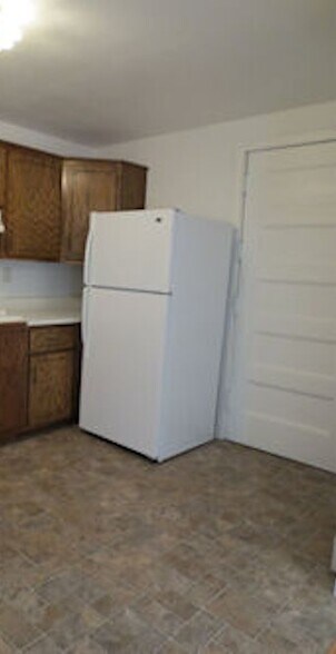Unit 1 Kitchen - 126 N Lake Ave