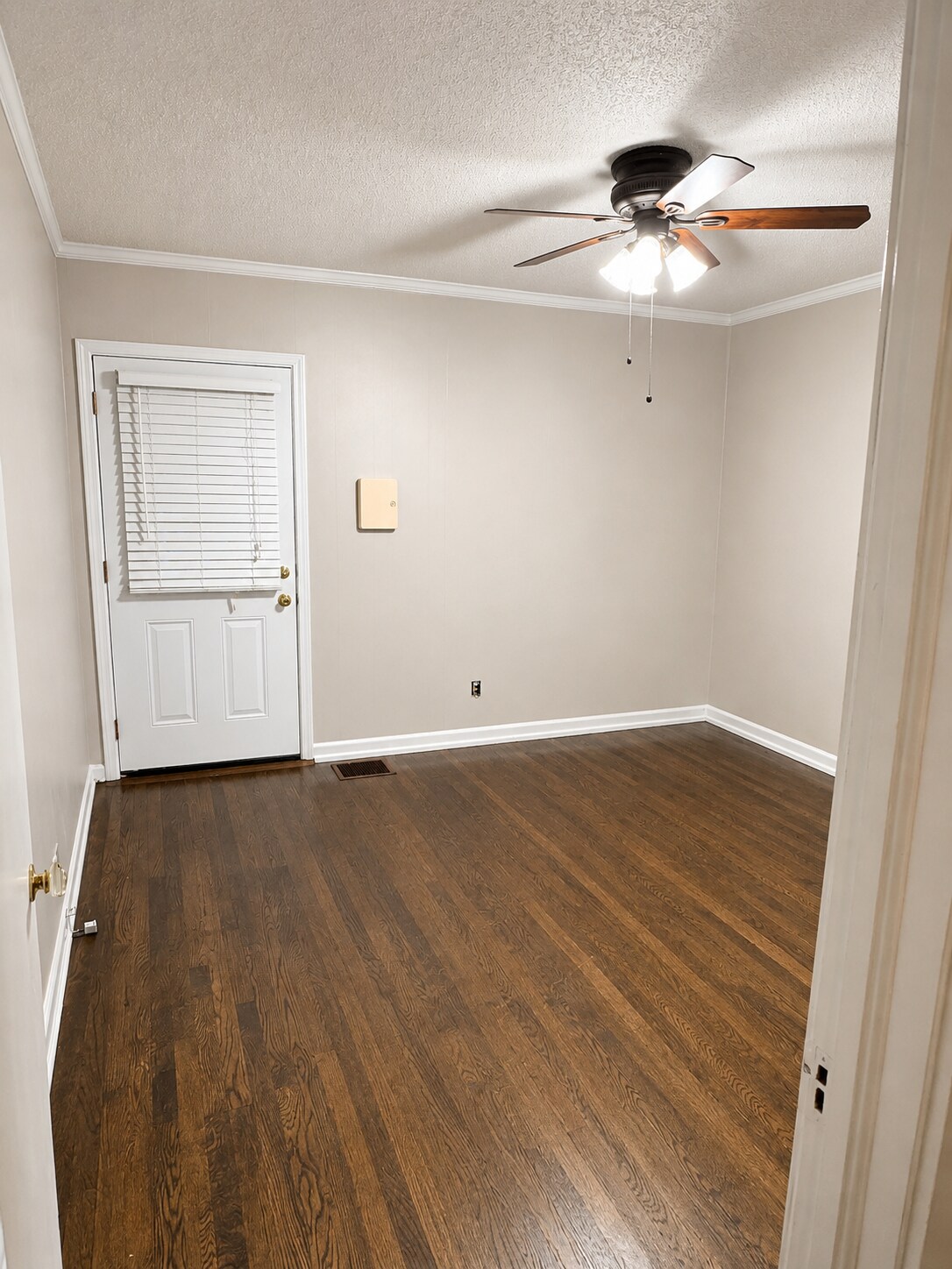 Building Photo - Room in House on Cobb St