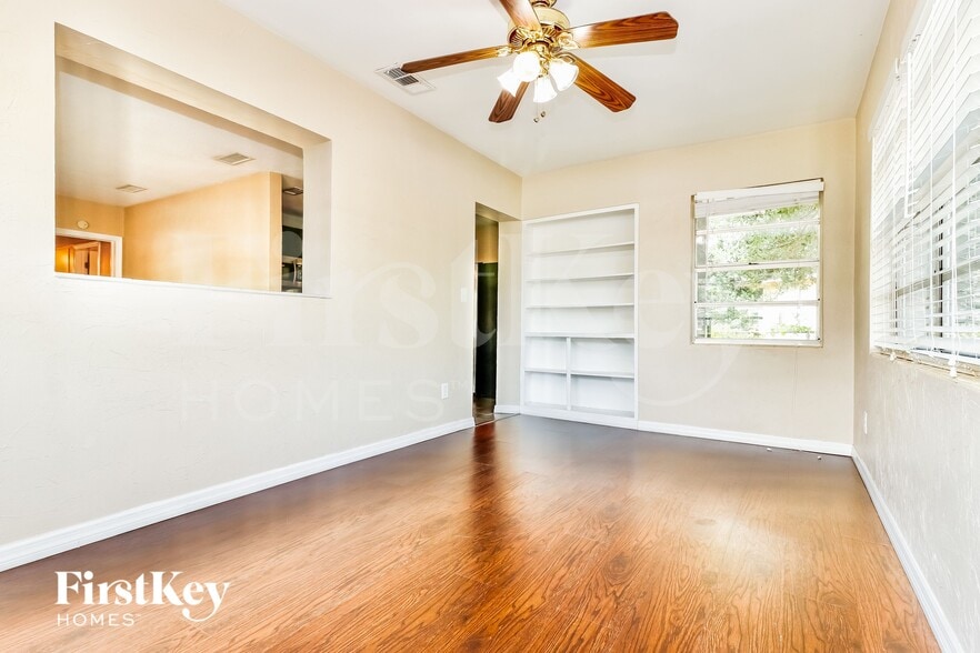 Building Photo - 1240 Stockton Dr