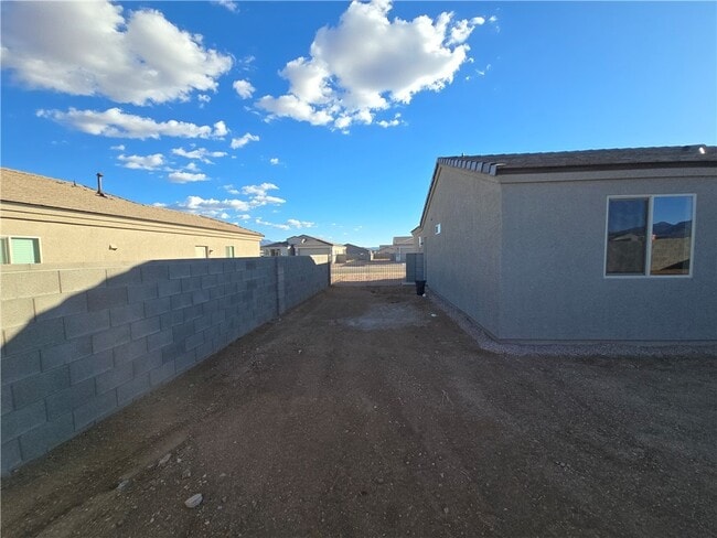 Building Photo - 2951 E Colina Cerbat