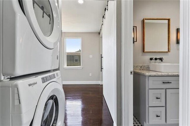 Building Photo - Spacious 2BD/1BA in Gentilly