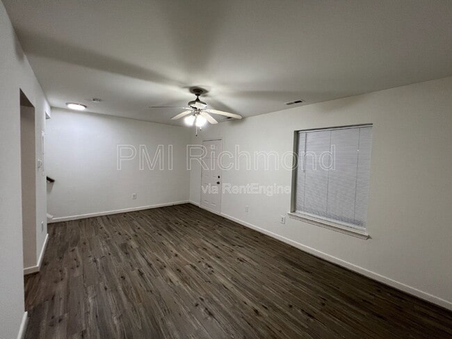 Building Photo - 3530 E Richmond Rd