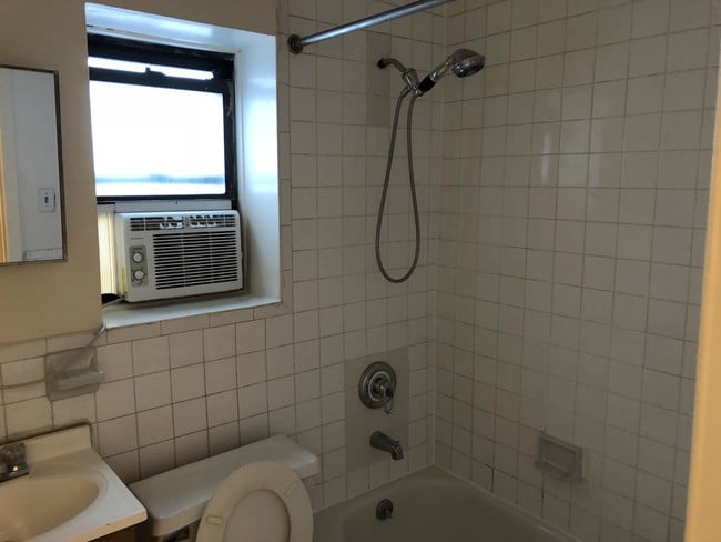 Building Photo - 226 East 14th Street