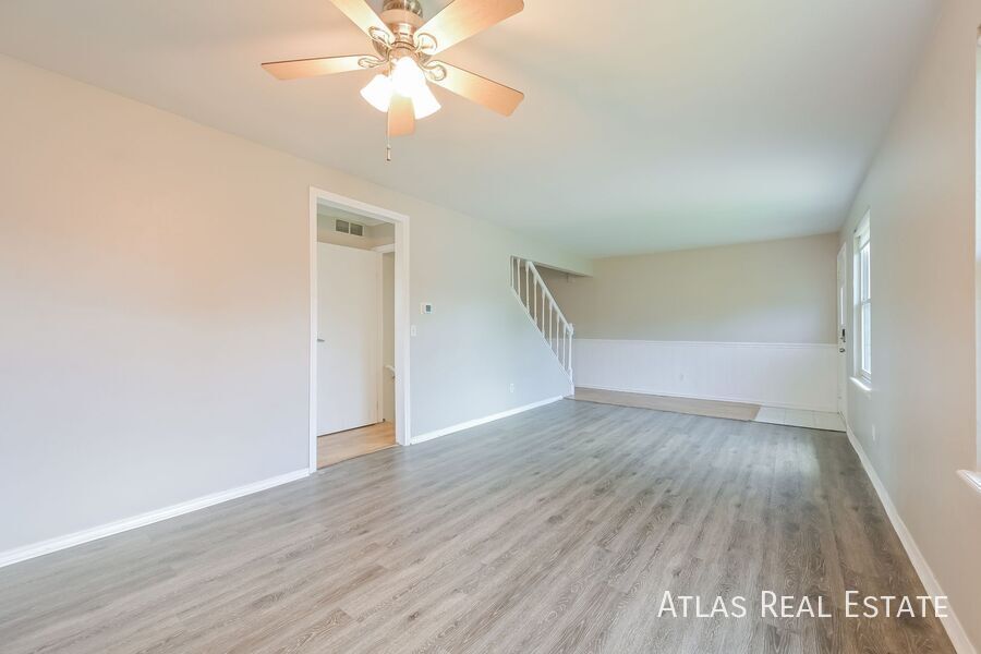 Building Photo - 17124 E Kent Dr