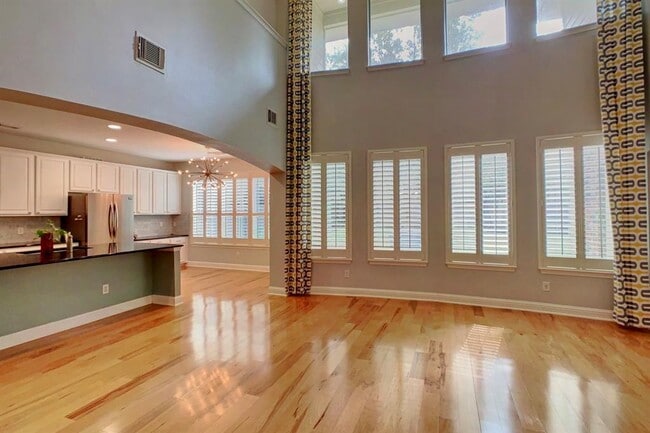 Building Photo - 15505 Prestancia Dr