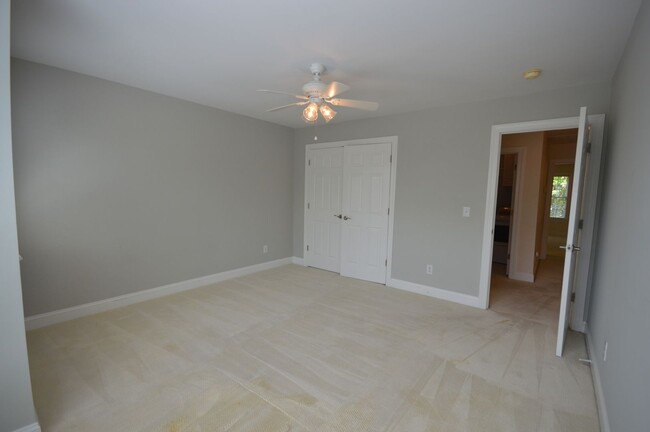 Building Photo - 103 Grande Dr
