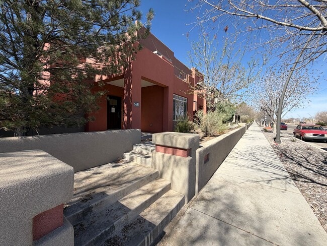 Building Photo - 3 Bedroom Town Home Near Rio Bravo Blvd SE & University Blvd SE In Mesa Del Sol!