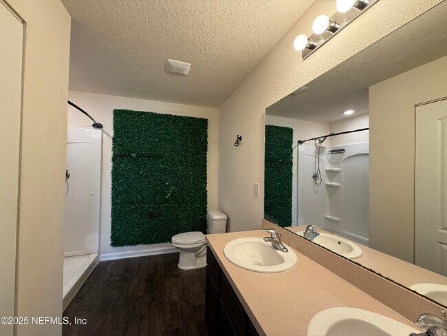 Building Photo - 2917 Buck Creek Pl
