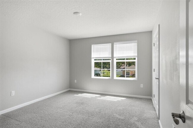 Building Photo - 64 Foxhall Ln