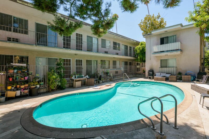 Building Photo - 1808 N Harvard Blvd