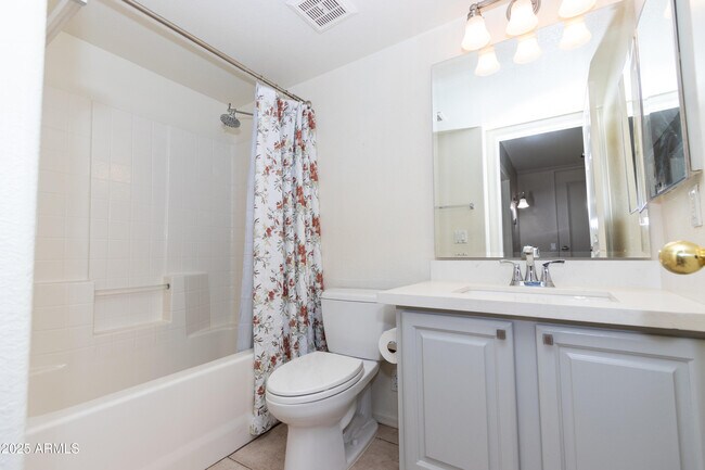 Building Photo - 2388 S Sycamore Pl