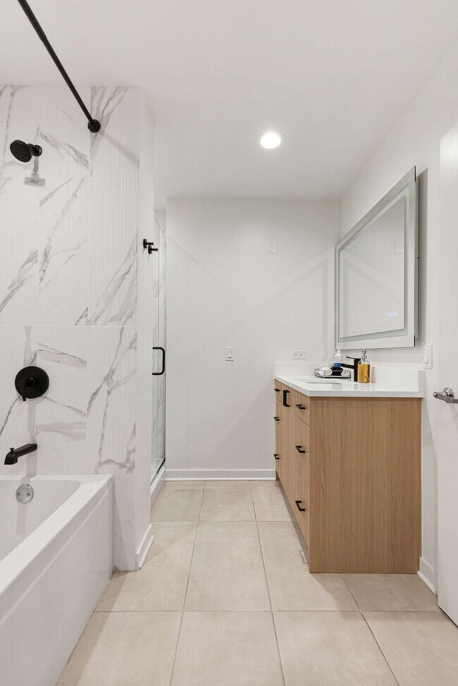 Building Photo - 365 N Halsted St